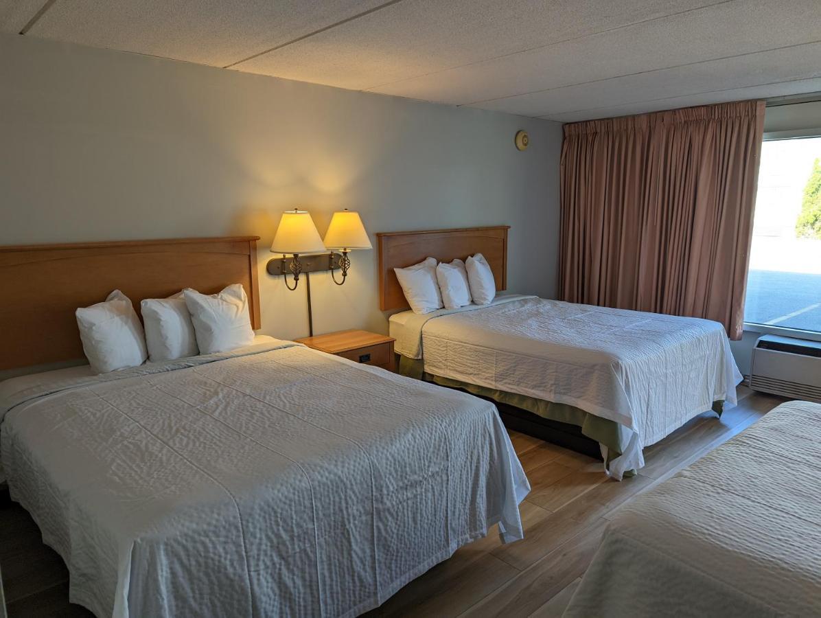 Days Inn By Wyndham Birch Run Exterior photo