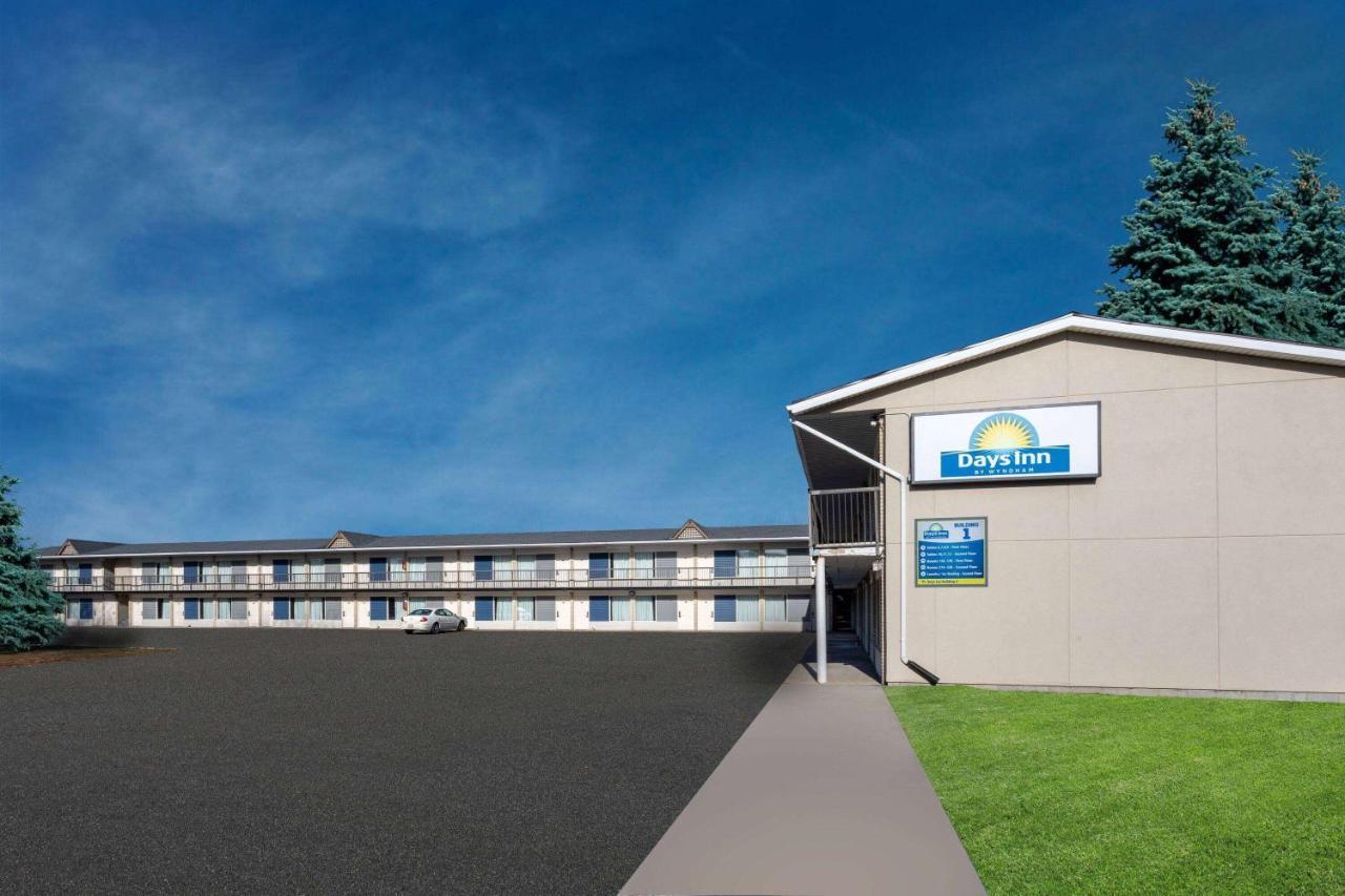 Days Inn By Wyndham Birch Run Exterior photo